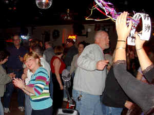 dancing-afterdeck-09.jpg (120029 bytes)