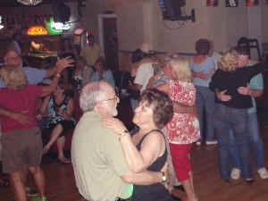 dance-floor-09.jpg (106925 bytes)