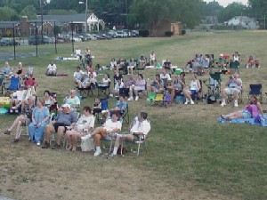 Appreciative audience at Laurel Concert 2002