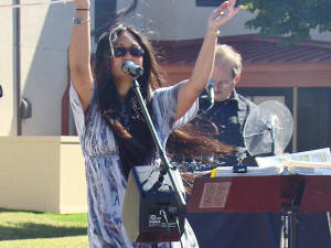 FutureCare 2010 Harvest Festival with Oracle Band