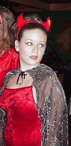 sexiest_costume_3.jpg (71652 bytes)