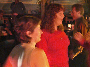 Friday night at Perry's Restaurant with Oracle Band - Click for enlarged view