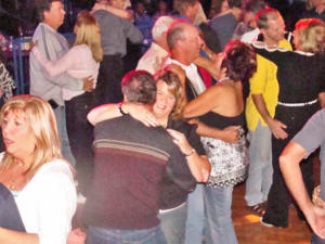 Saturday Night at Whispers in Glen Burnie Maryland. Click for enlarged view
